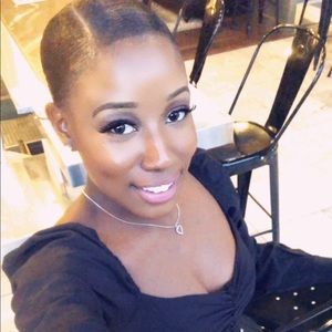 Meet your Posher, Porshia